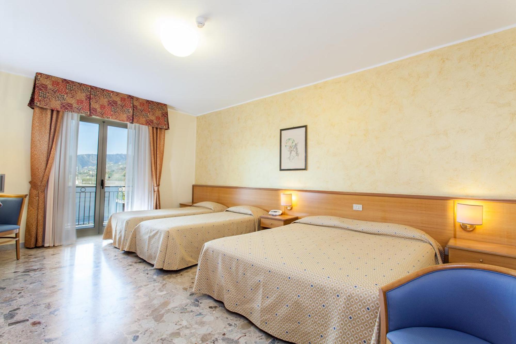 Hotel La Tonnara Amantea Bilik gambar